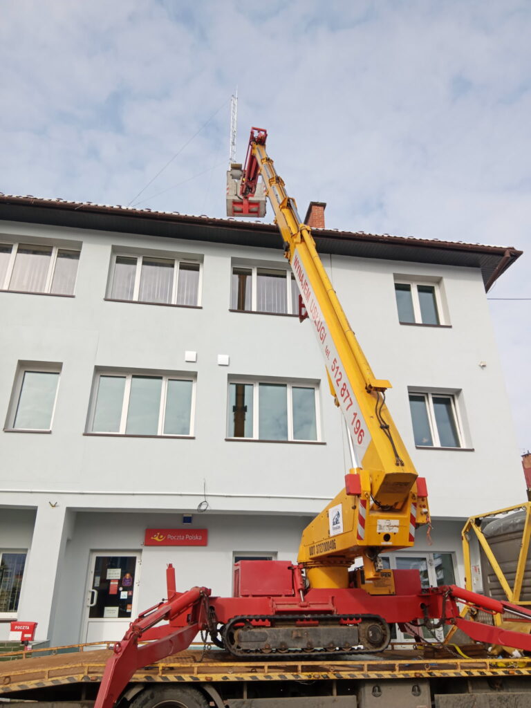 🏗️ Wysięgnik koszowy w akcji! 🚧